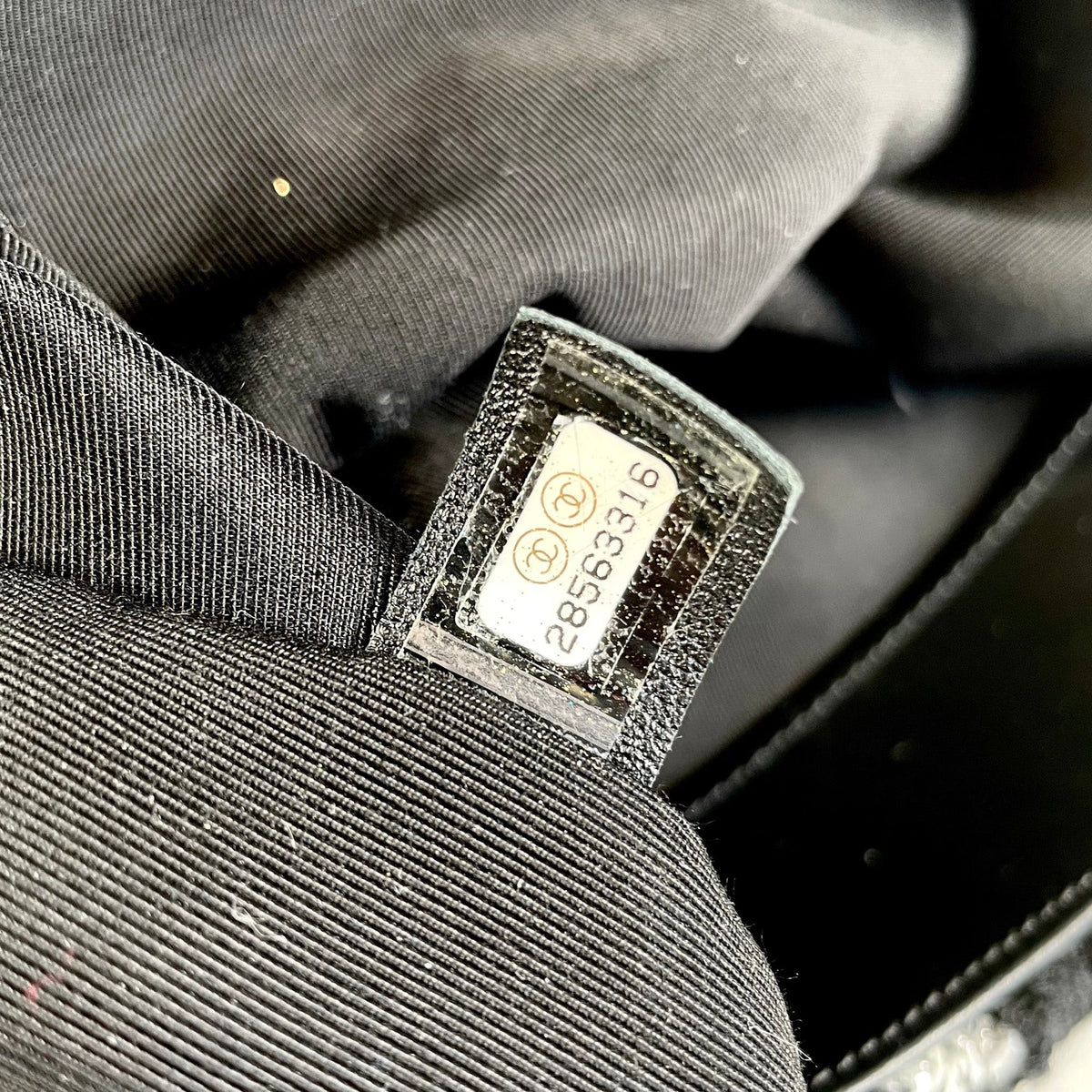 CHANEL Medium Tweed 19 Flap Bag