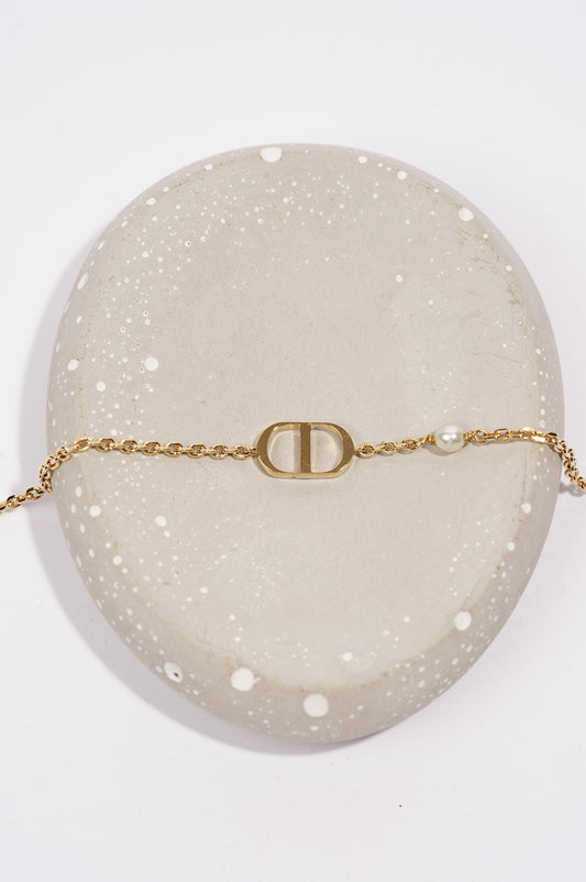 Christian Dior Petit CD Bracelet Gold / White Resin Pearl Base Metal