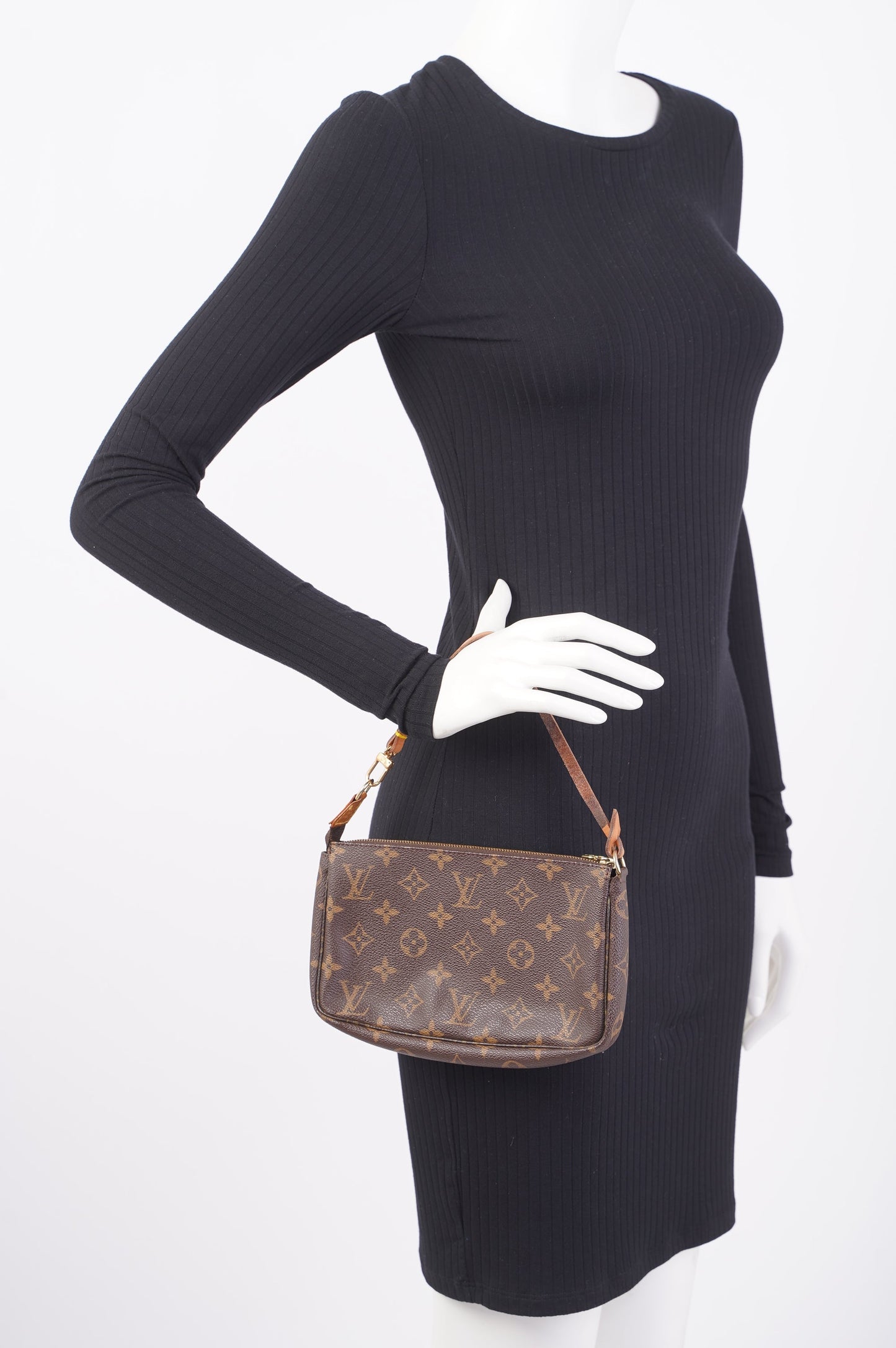 Louis Vuitton Monogram Pochette Accessoires Monogram Canvas
