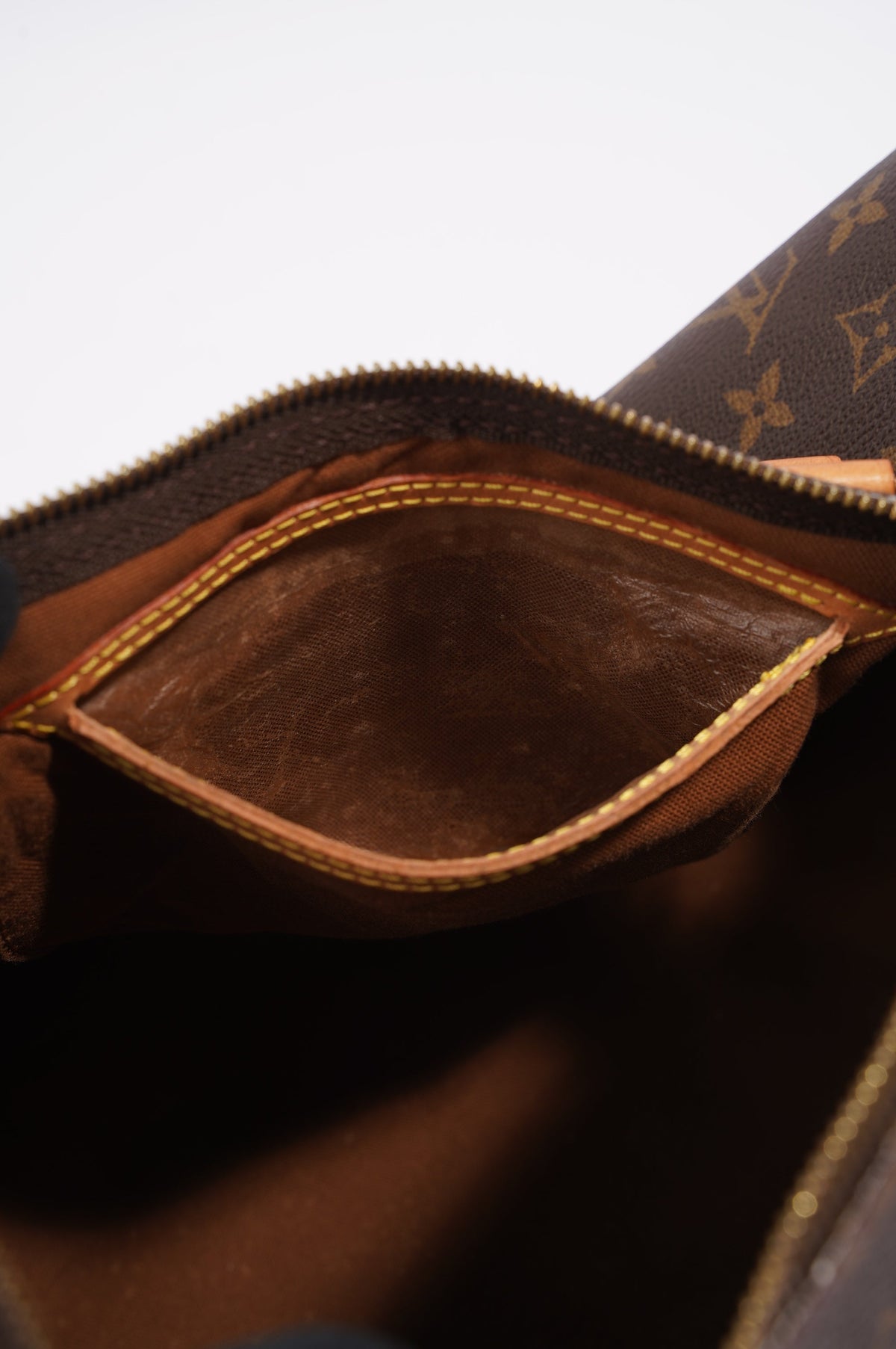 Louis Vuitton Speedy 35 Monogram Monogram Coated Canvas 35