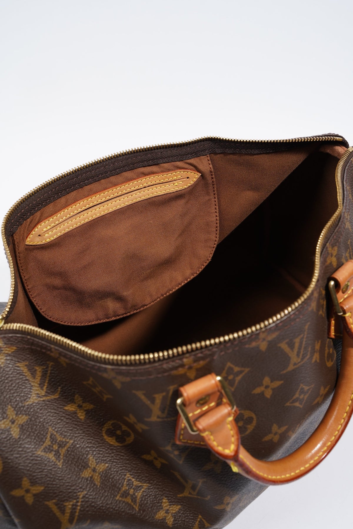 Louis Vuitton Speedy 40 Monogram