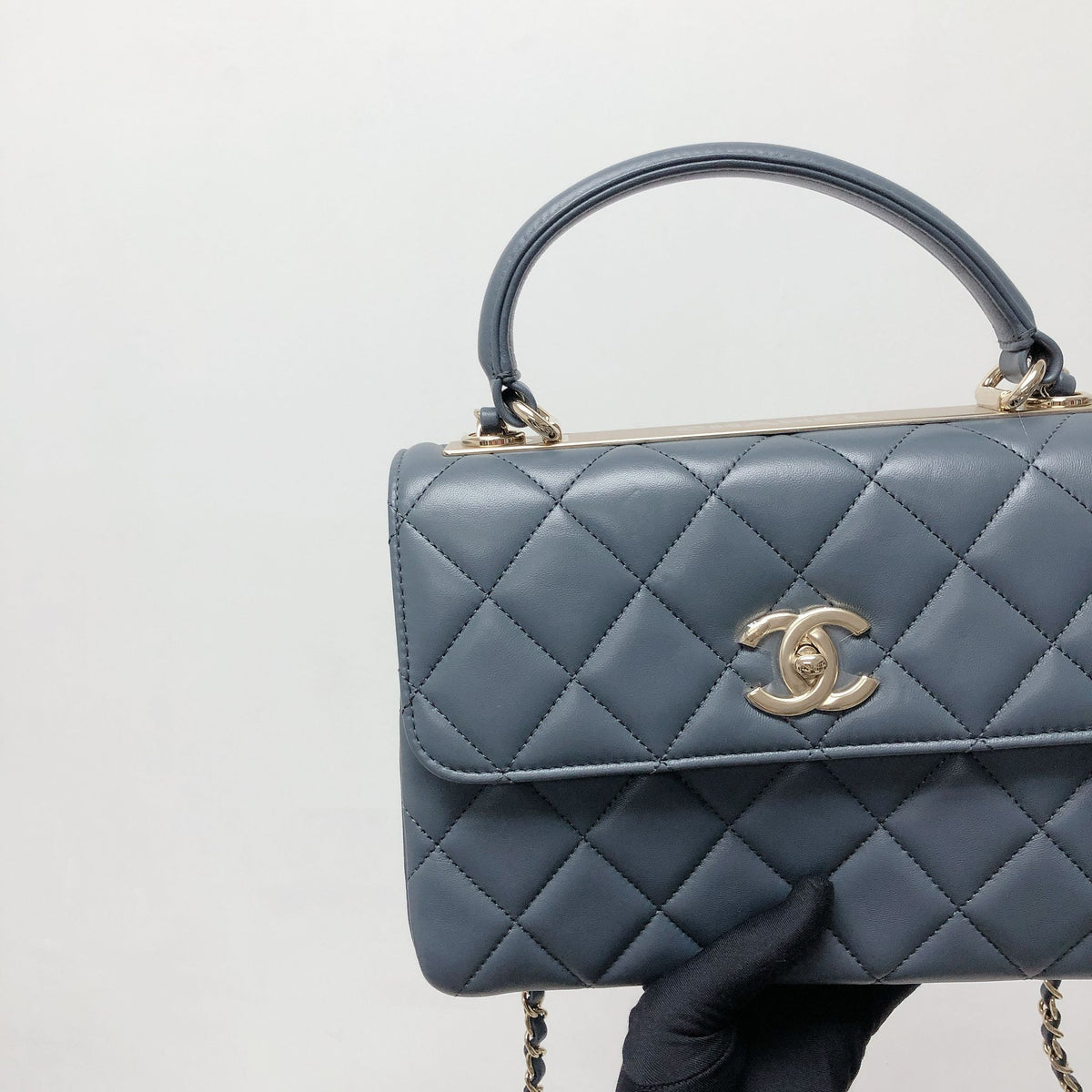 Trendy CC Flap Small Lambskin Grey Blue GHW