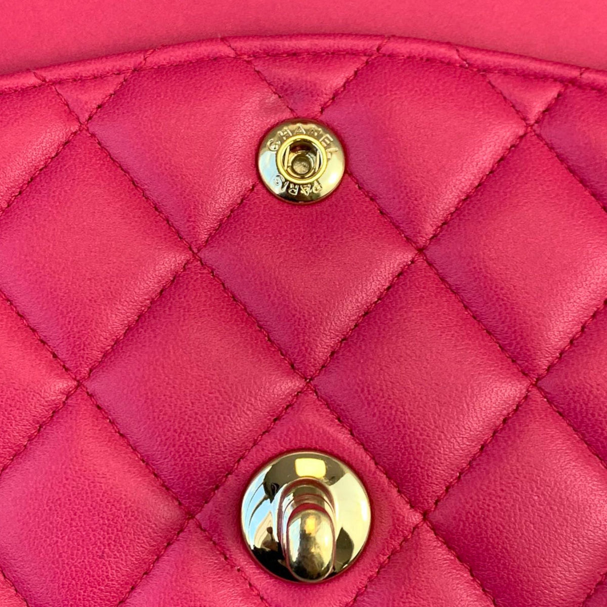 Classic Flap Medium Lambskin Pink GHW
