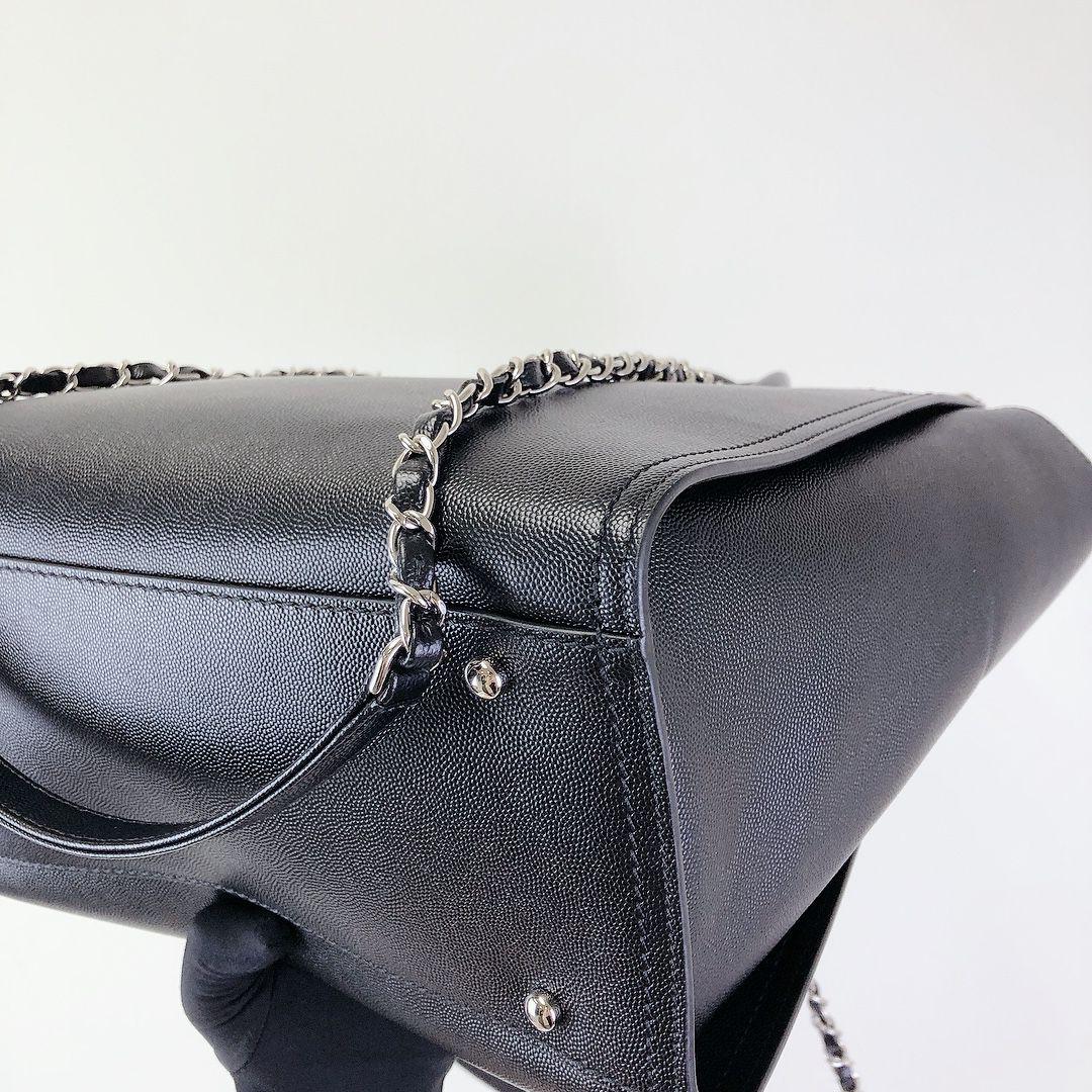 Deauville Tote Studded Large Caviar Black SHW