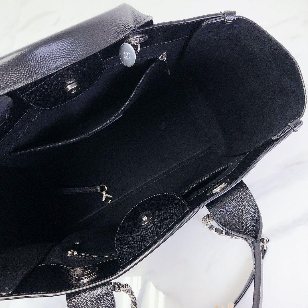 Deauville Tote Studded Large Caviar Black SHW