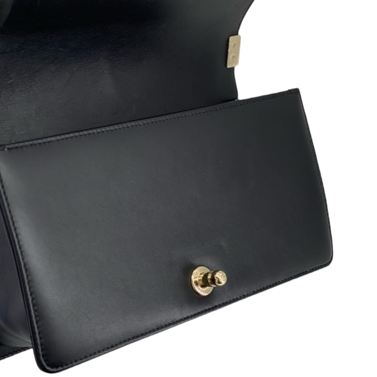 Old Medium Boy Calfskin Black LGHW