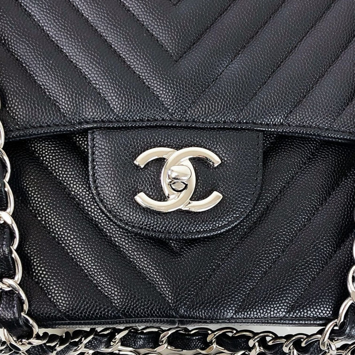 Jumbo Classic Flap Caviar Black Chevron SHW