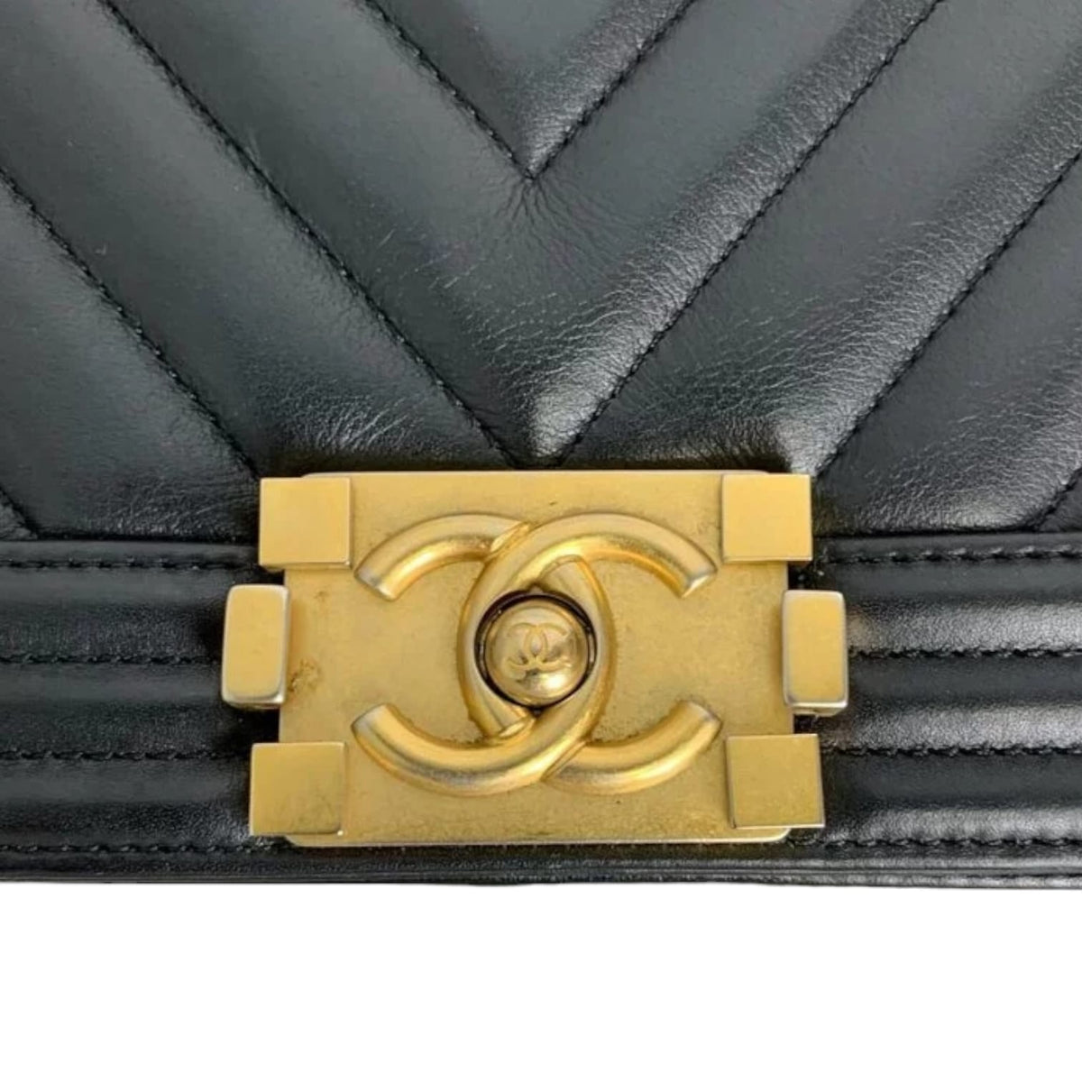 Medium Le Boy Chevron Quilted Calfskin Black GHW