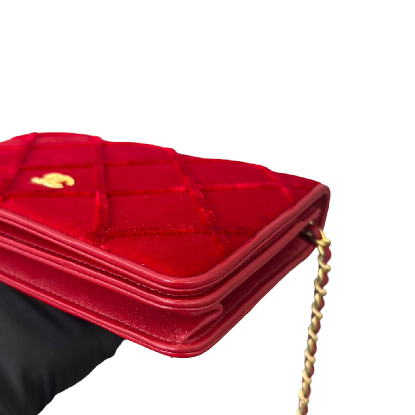 Wallet on Chain Velvet Red GHW