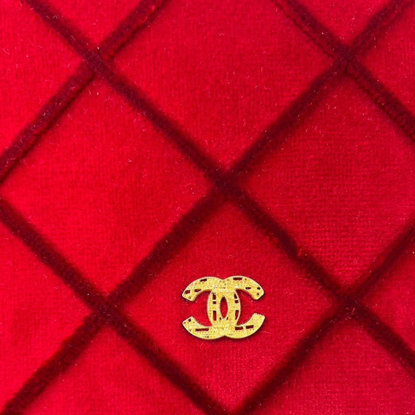 Wallet on Chain Velvet Red GHW