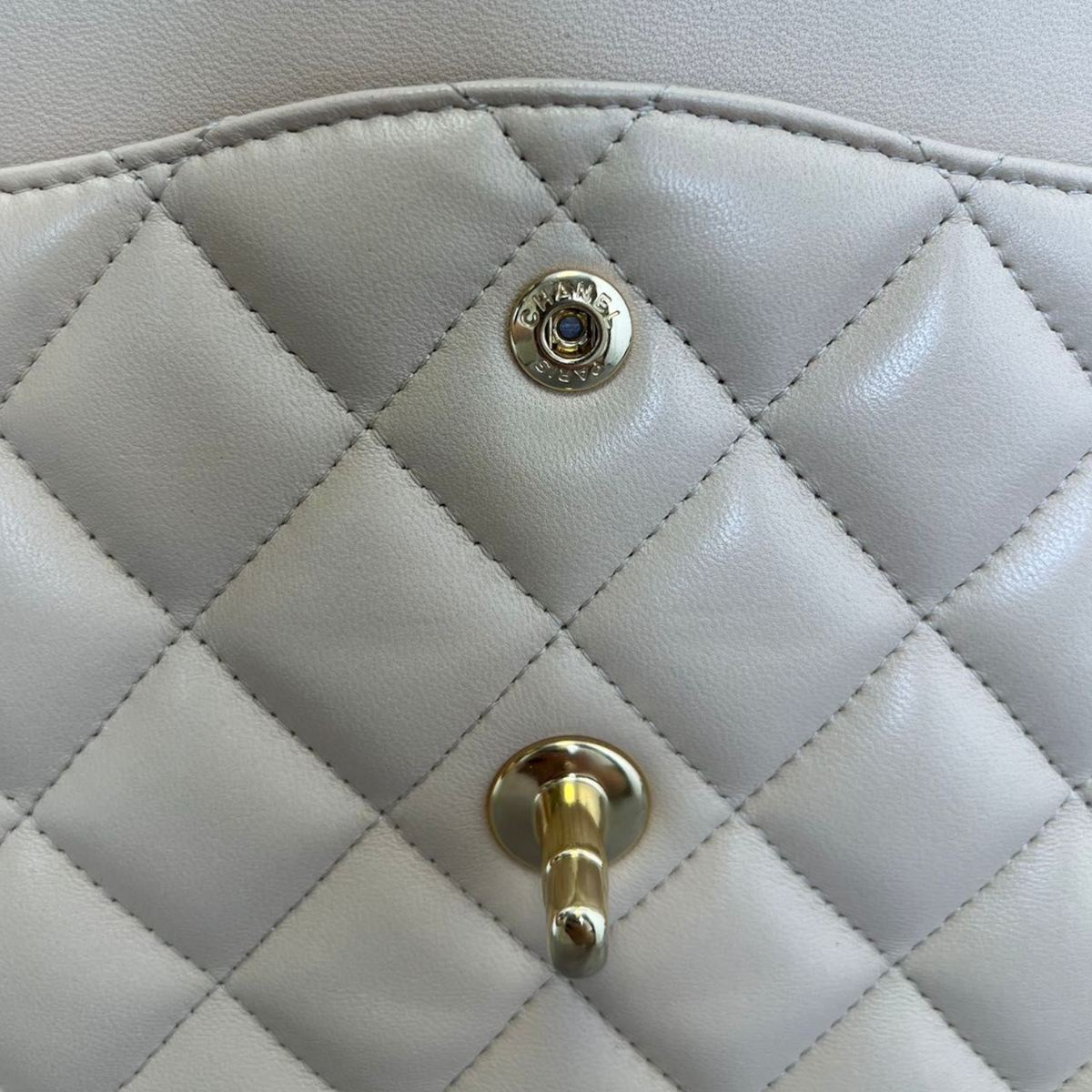 Jumbo Double Flap Beige Lambskin Quilted GHW
