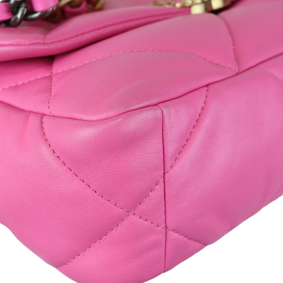 19 Flap Small Lambskin Quilted Pink MHW