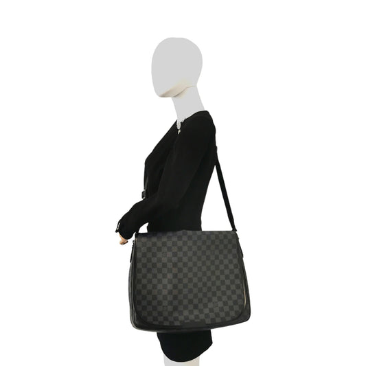 Louis Vuitton Daniel MM Damier Graphite