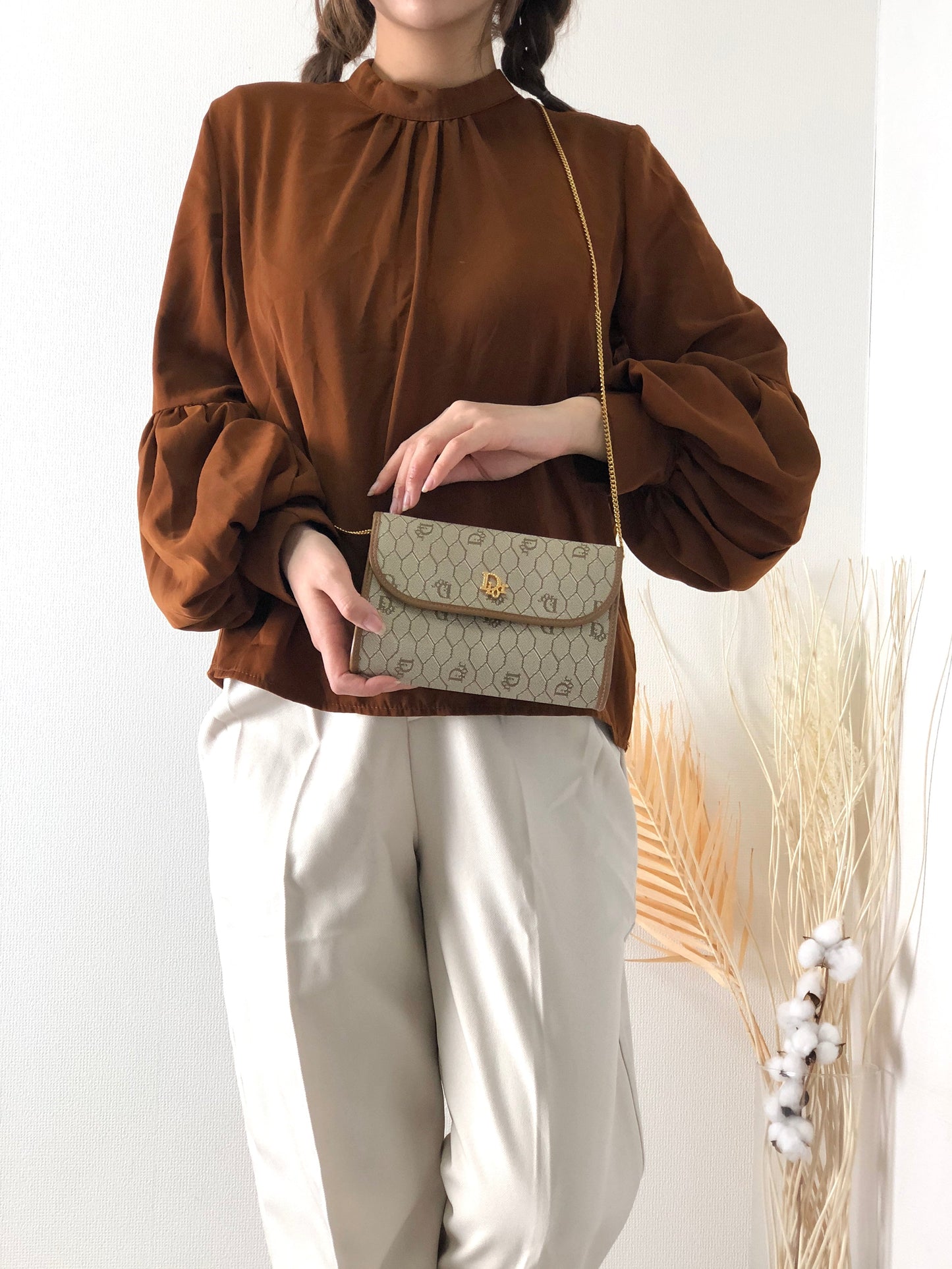Christian Dior Honeycomb Pattern PVC Leather Chain Shoulder bag Beige Vintage kcpzag