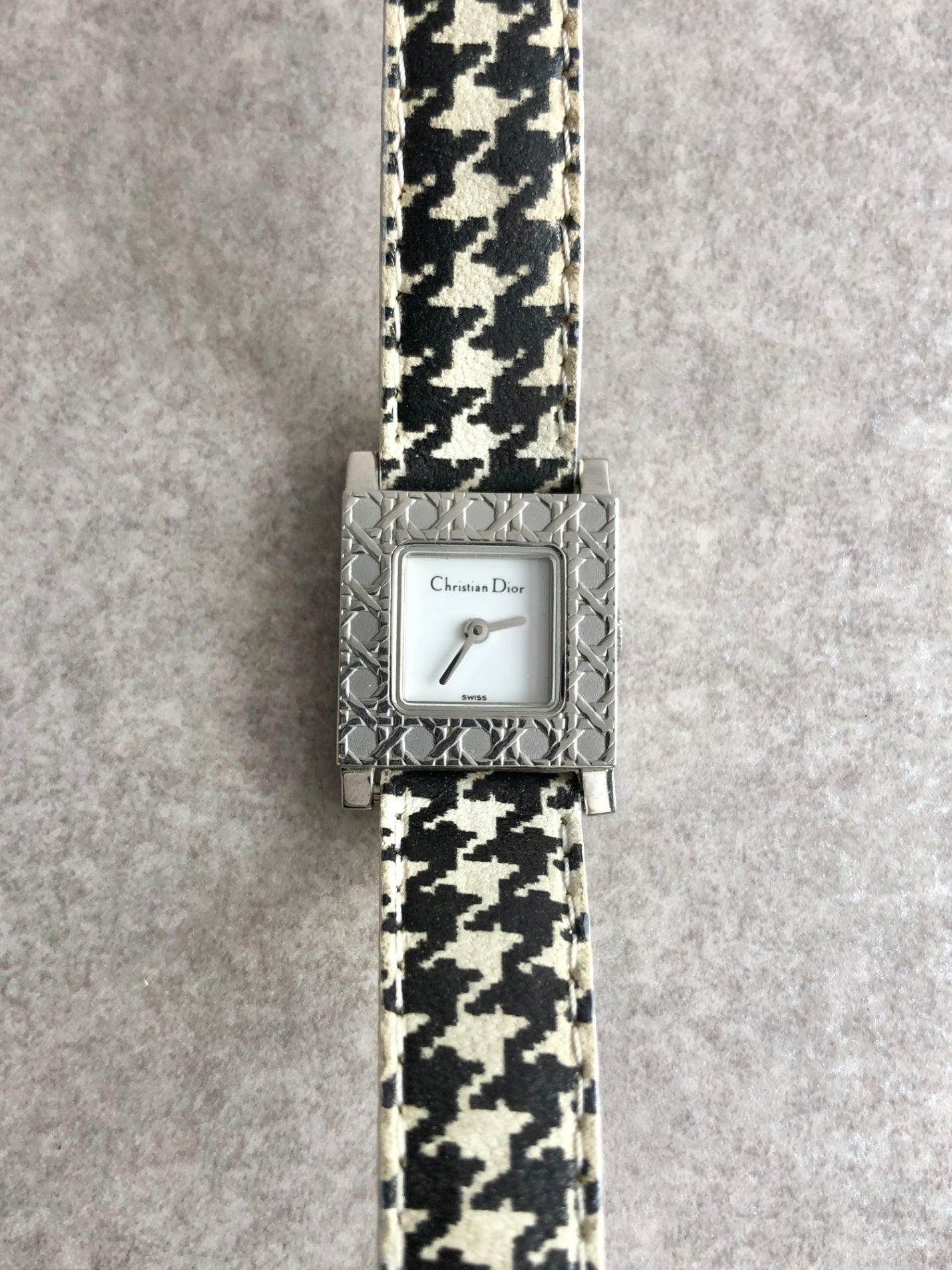 Christian Dior Cannage Quartz Watch Black×White Vintage jw4b2h