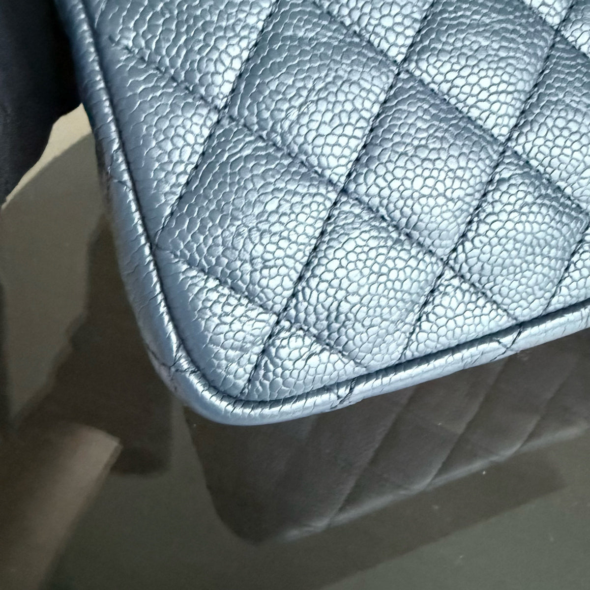 Chanel Seasonal Two-tone Flap - Caviar 27CM Quilted Grained Calfskin Blue Gold Hardware Series 21