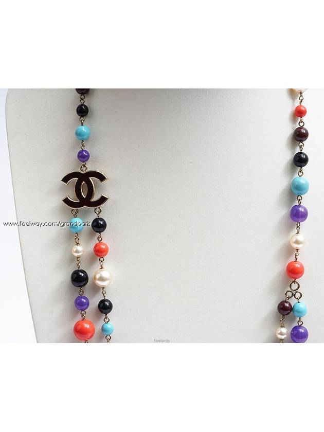 women necklace Chanel