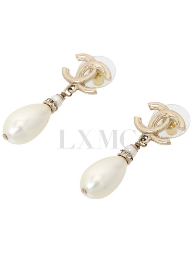 Pearl Earrings Showline CC Logo AB8513 Chanel