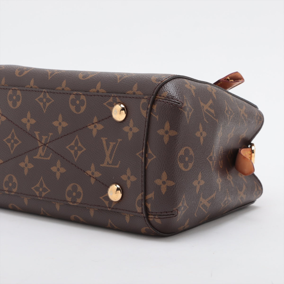 LOUIS VUITTON Montaigne BB in Monogram M41055