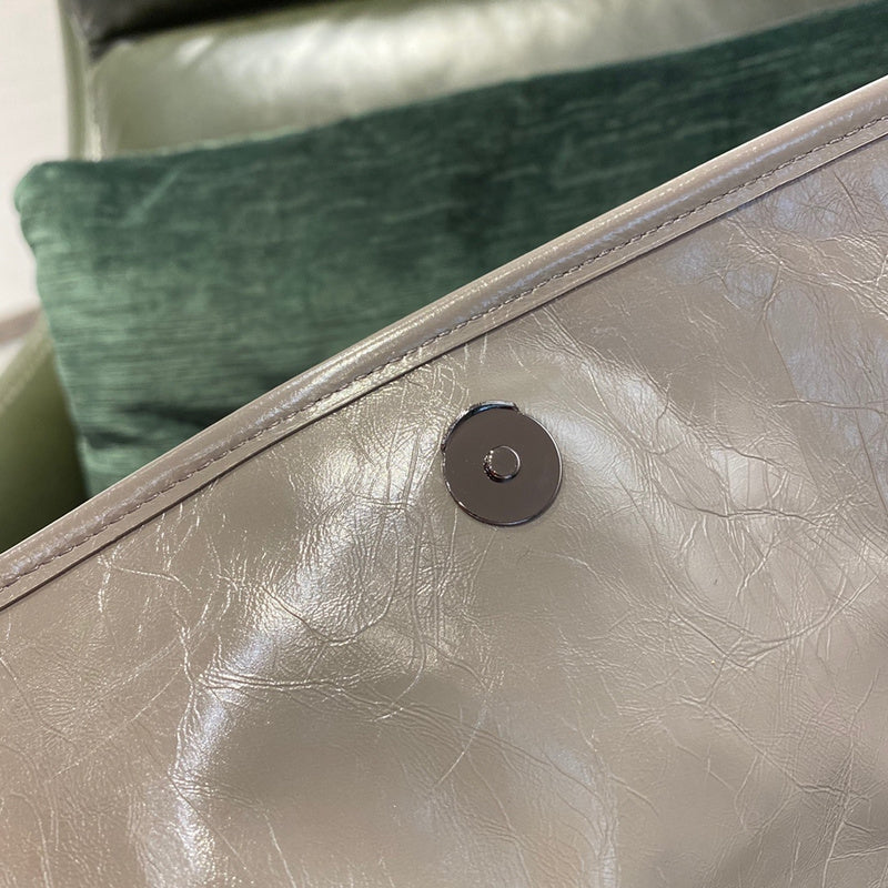 Yves Saint Laurent - Bags - The Wells Bags  352