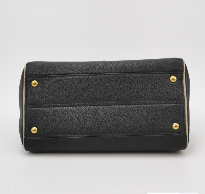 Preloved Louis Vuitton (LV) double V bag 2017year black 037850100119