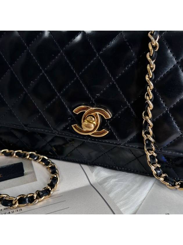 Patent chain cross bag black Chanel