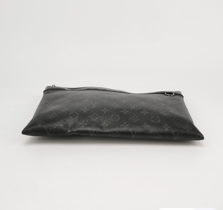 Preloved Louis Vuitton (LV)Discovery Pochette Clutch black 250122781038701