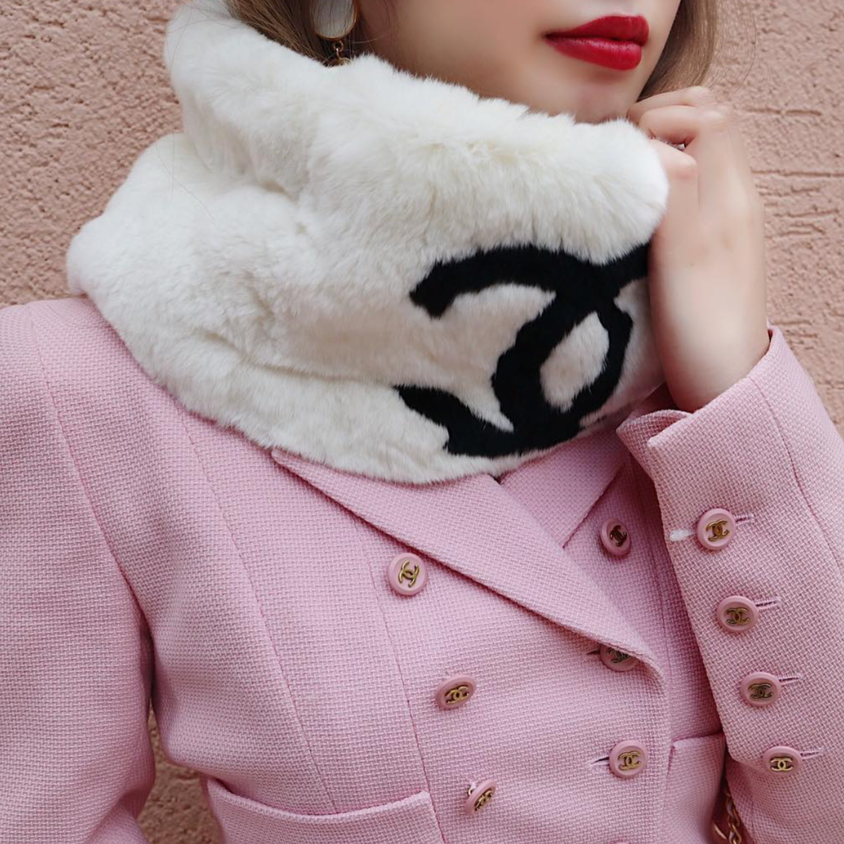Chanel Fall 2001 Runway Fur Scarf