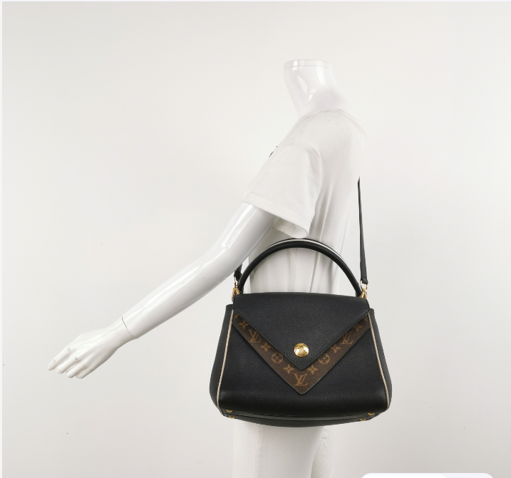Preloved Louis Vuitton (LV) double V bag 2017year black 037850100119