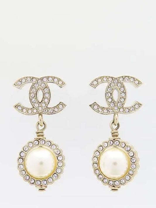 AB2307 CC Piercing Crystal Around Pearl Drop Gold Earrings Chanel