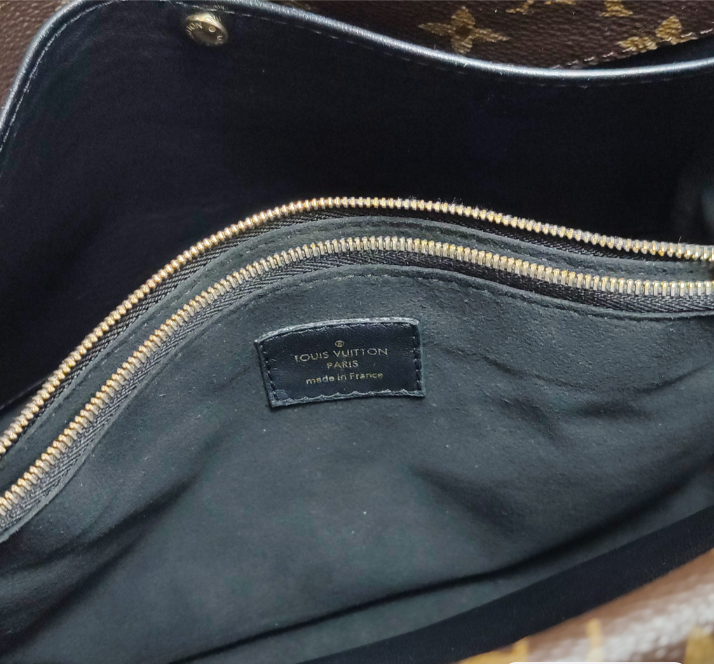 Preloved Louis Vuitton (LV) double V bag 2017year black 037850100119