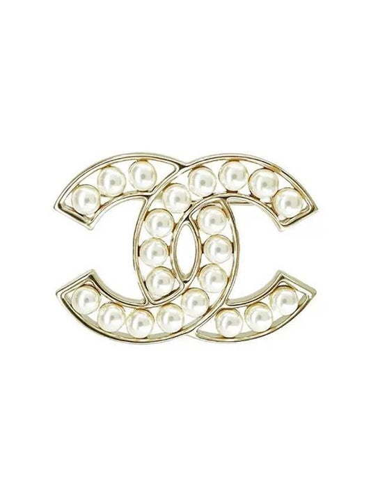Brooch Metal Glass Pearls & Gold Pearly White Chanel