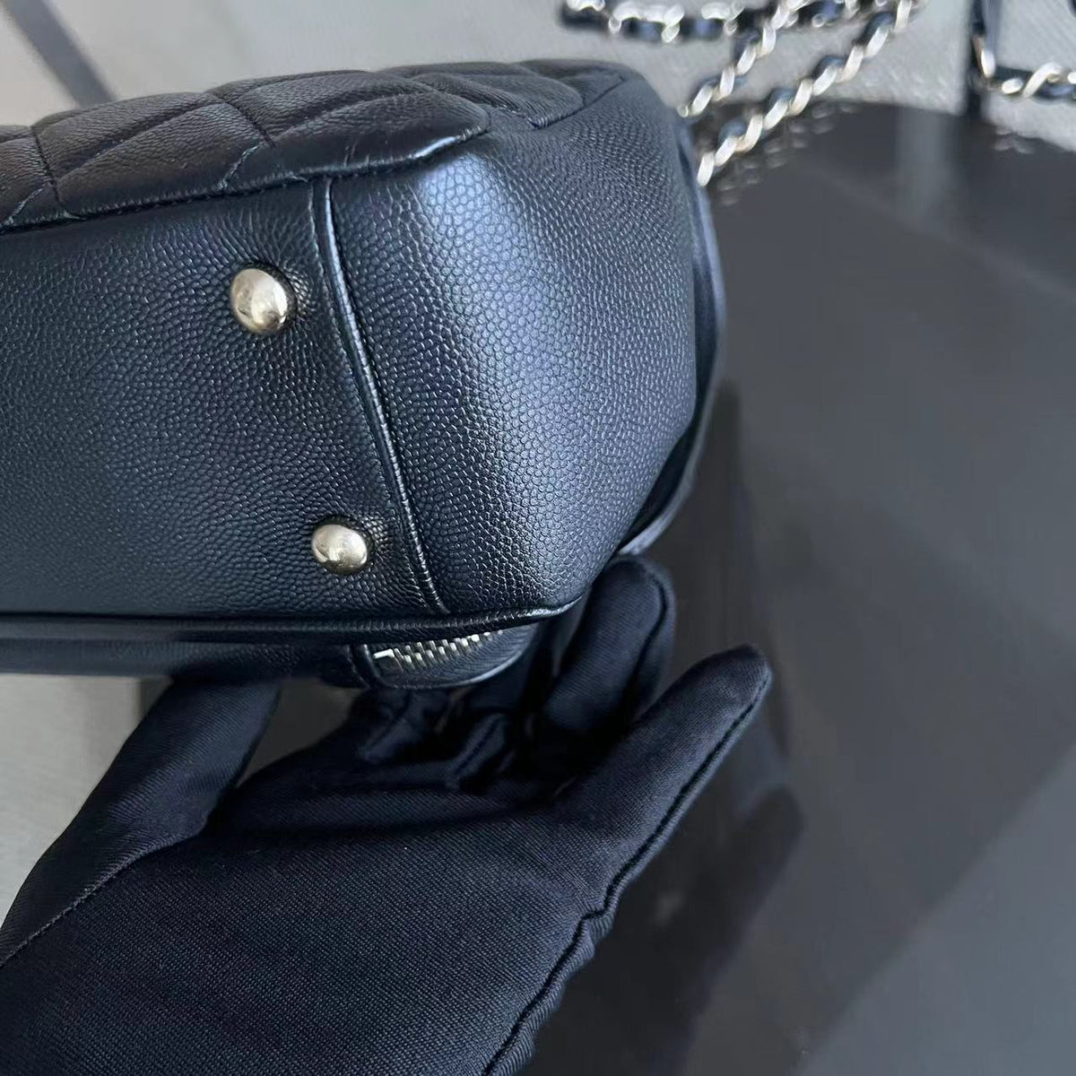 Caviar Medium Business Affinity Quilted Grained Calfskin Black Golden Hardware Series 27