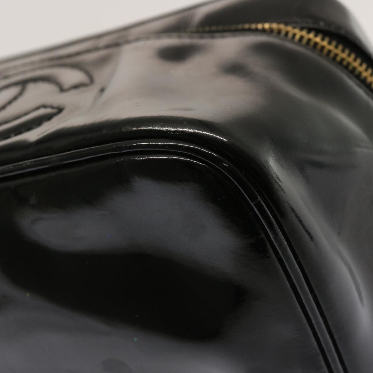 CHANEL Vanity Cosmetic Pouch Enamel Black CC Auth ac2858