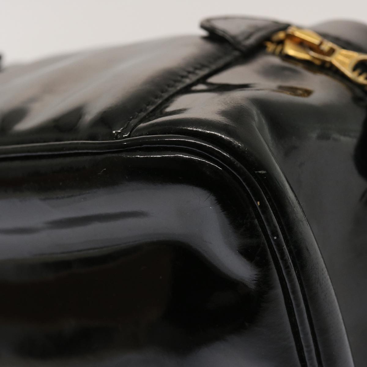 CHANEL Vanity Cosmetic Pouch Enamel Black CC Auth ac2858