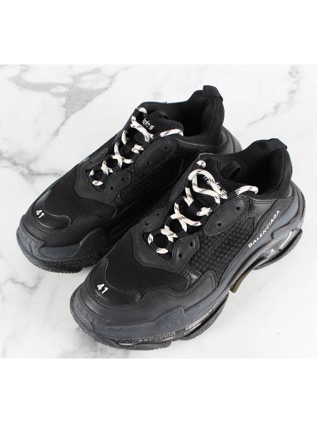Luxury Balenciaga  Triple S Dirty Black 41 Domestic 260