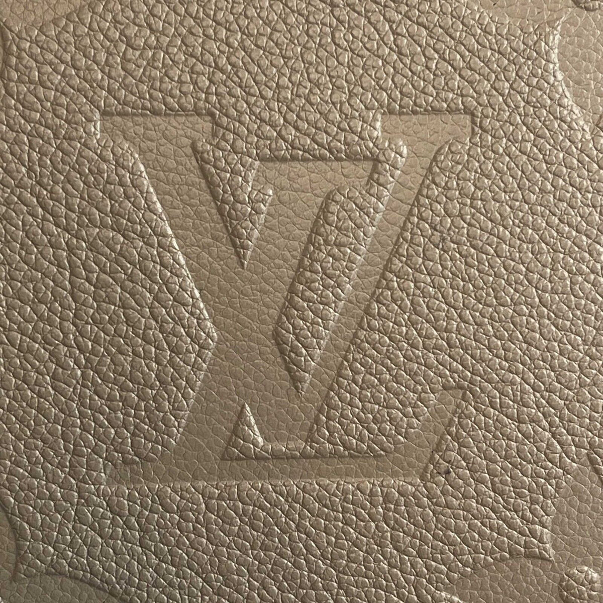 LOUIS VUITTON Neverfull Empreinte Monogram w/Pouch MM