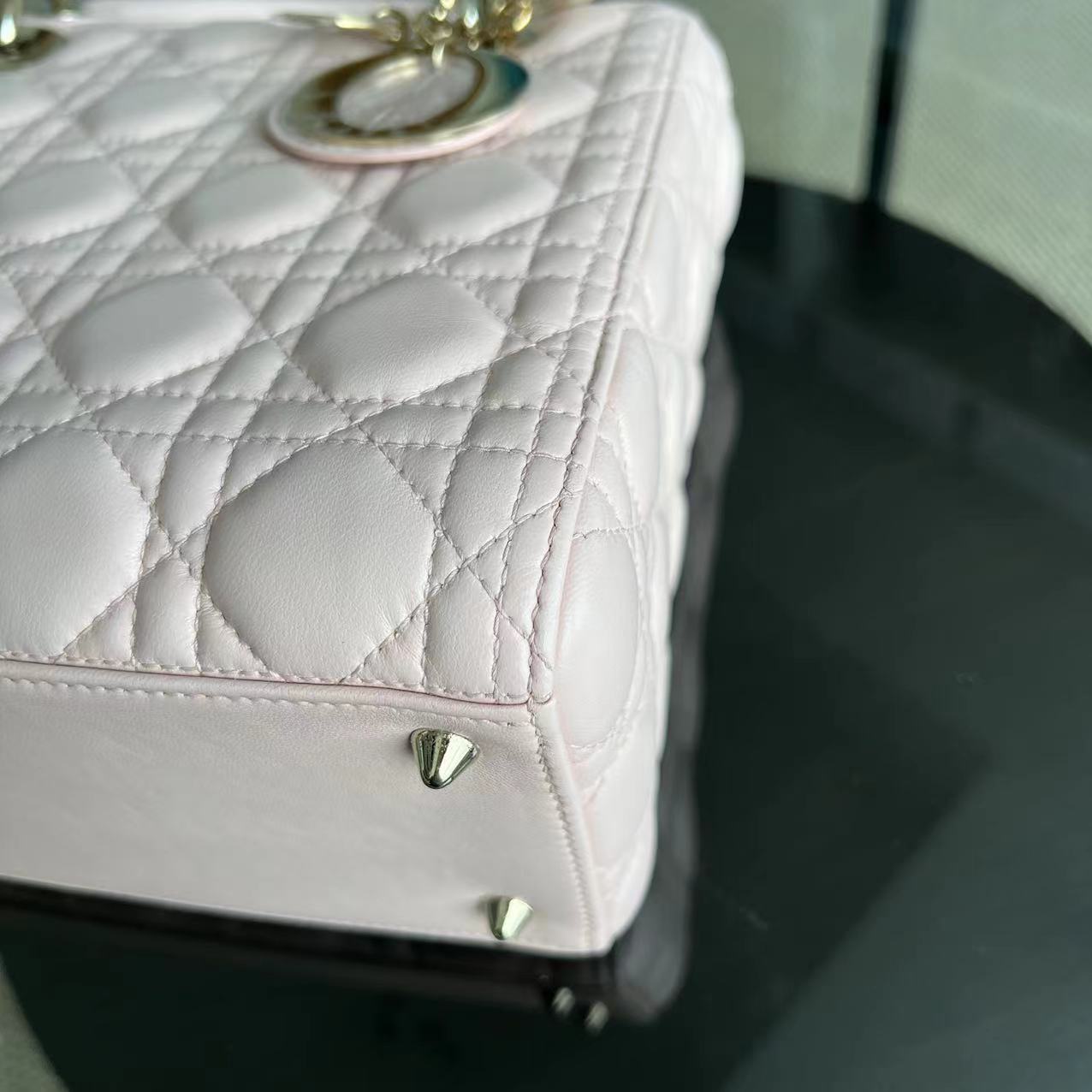 *Adjustable Strap* Lady Medium Cannage Lambskin Sakura Pink Golden Hardware