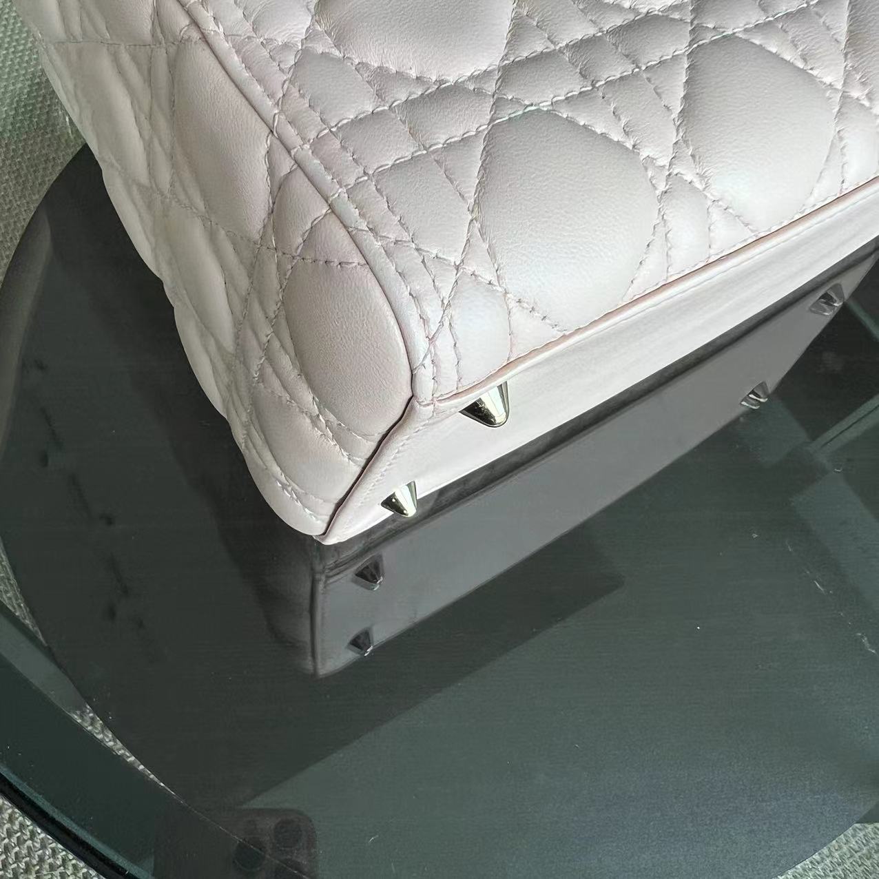 *Adjustable Strap* Lady Medium Cannage Lambskin Sakura Pink Golden Hardware