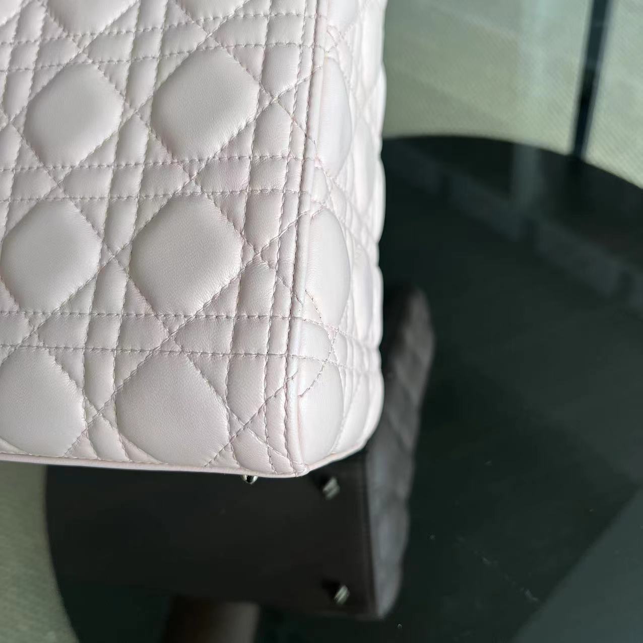 *Adjustable Strap* Lady Medium Cannage Lambskin Sakura Pink Golden Hardware