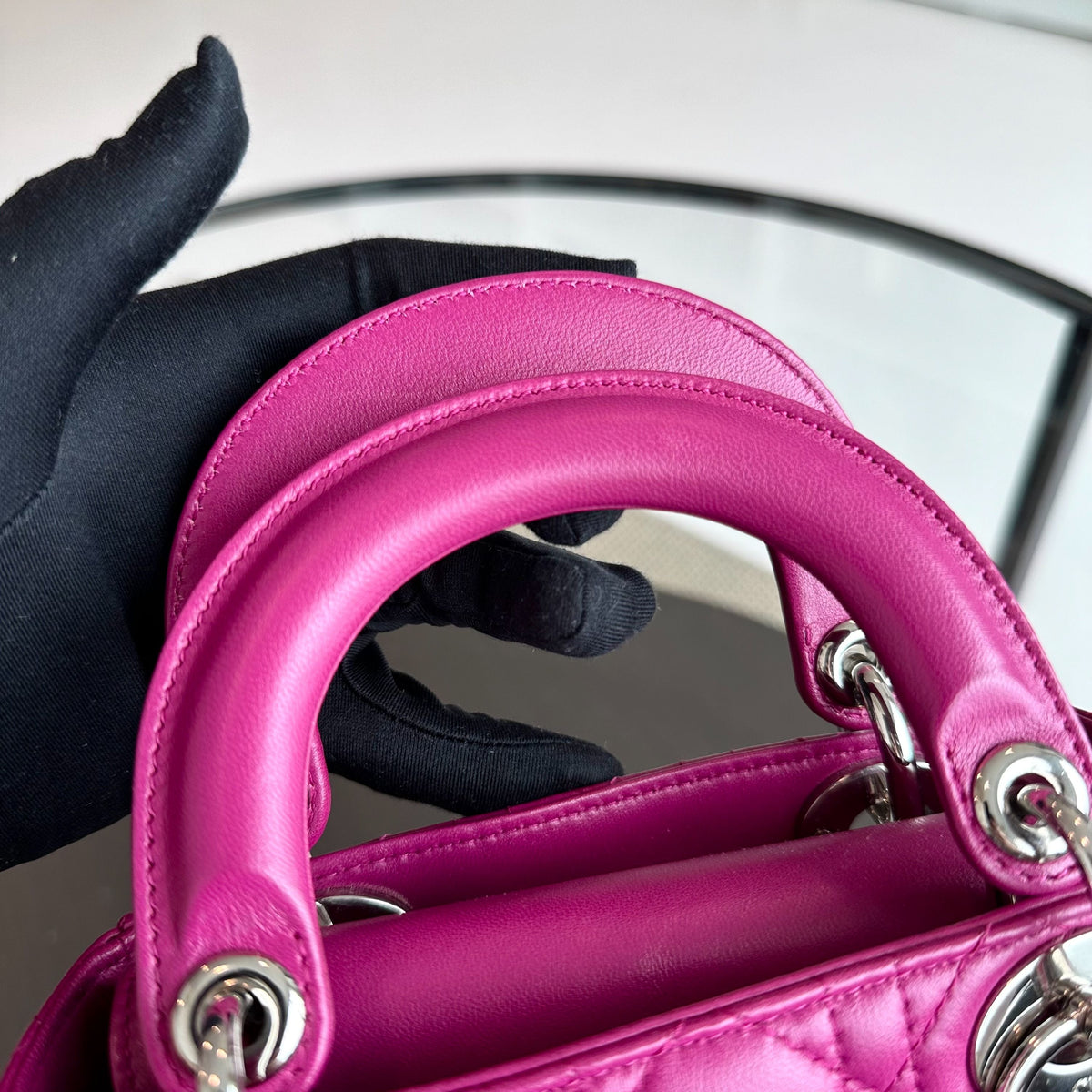 *Adjustable strap* Lady Mini Lambskin Flap Cannage Purple SHW