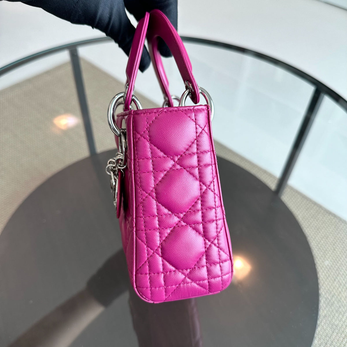 *Adjustable strap* Lady Mini Lambskin Flap Cannage Purple SHW