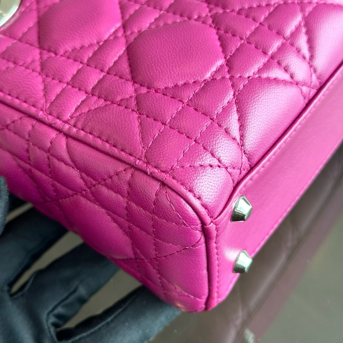*Adjustable strap* Lady Mini Lambskin Flap Cannage Purple SHW
