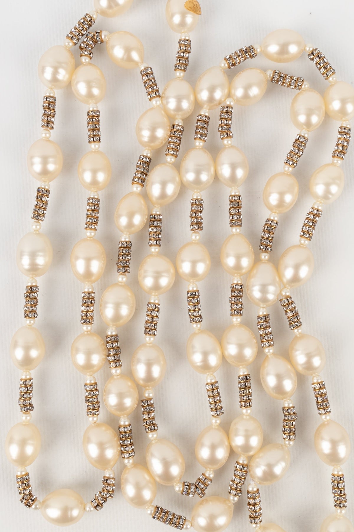 Collier de perles nacrées Chanel 1990s