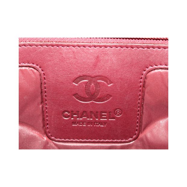 CHANEL Vintage Cocoon Bowling Bag in Black Nylon