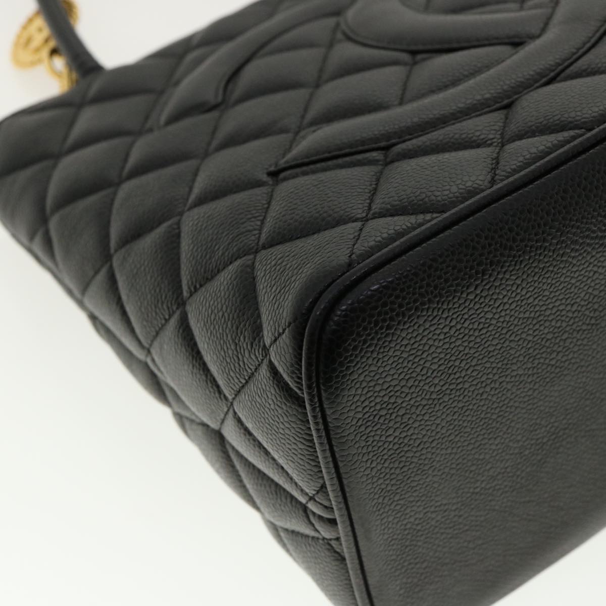 CHANEL Tote Bag Caviar Skin Black CC Auth am4270A