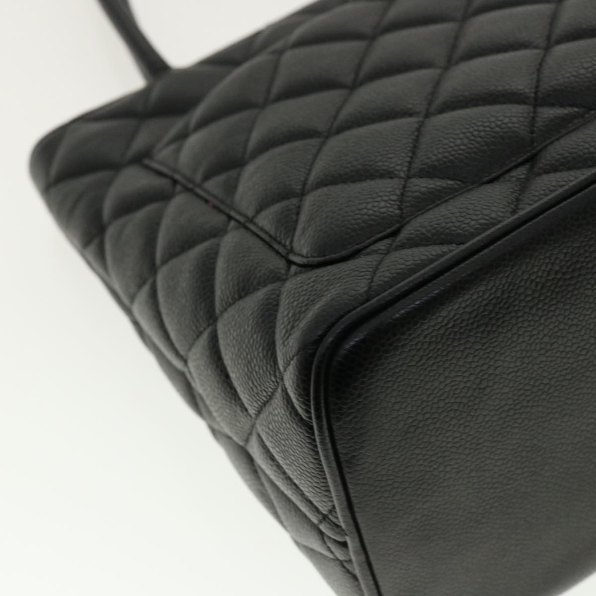 CHANEL Tote Bag Caviar Skin Black CC Auth am4270A