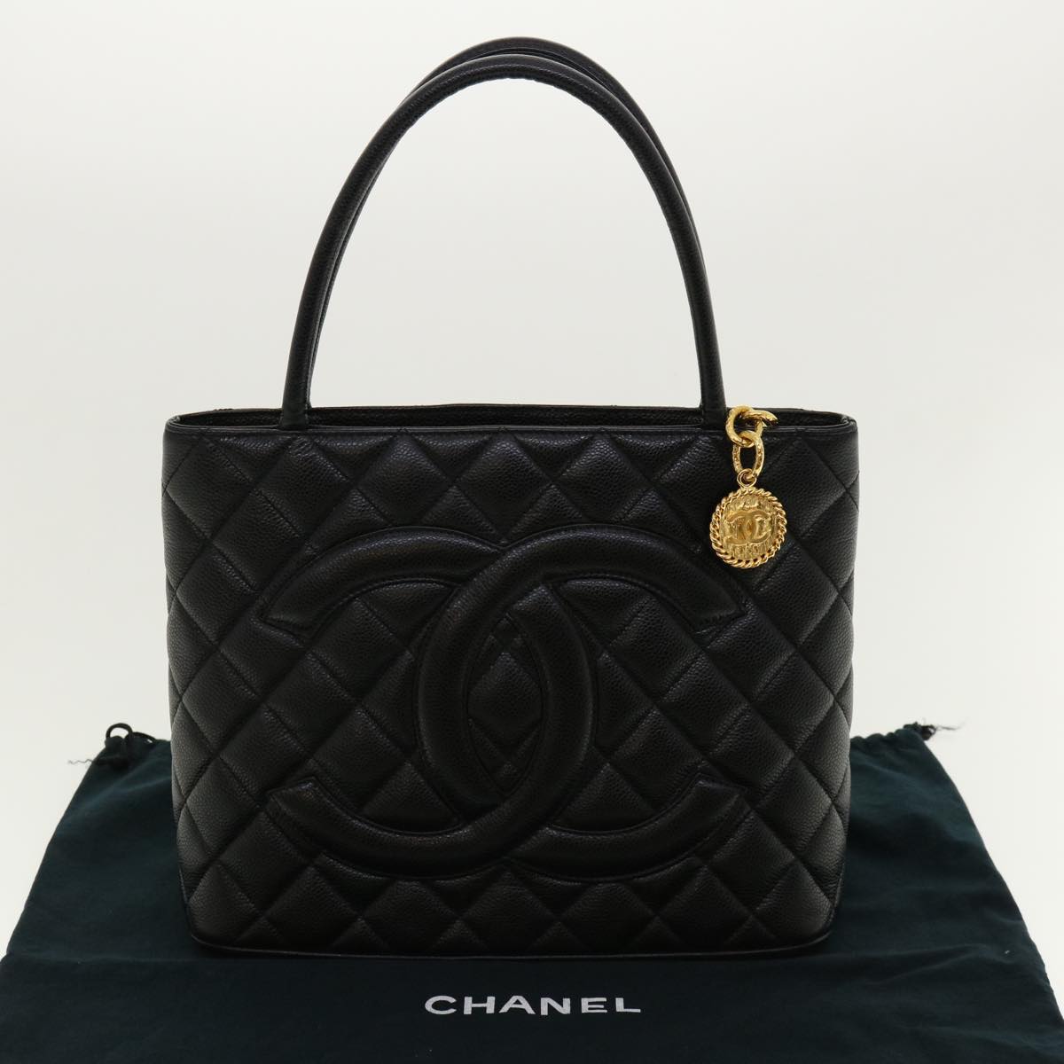 CHANEL Tote Bag Caviar Skin Black CC Auth am4270A