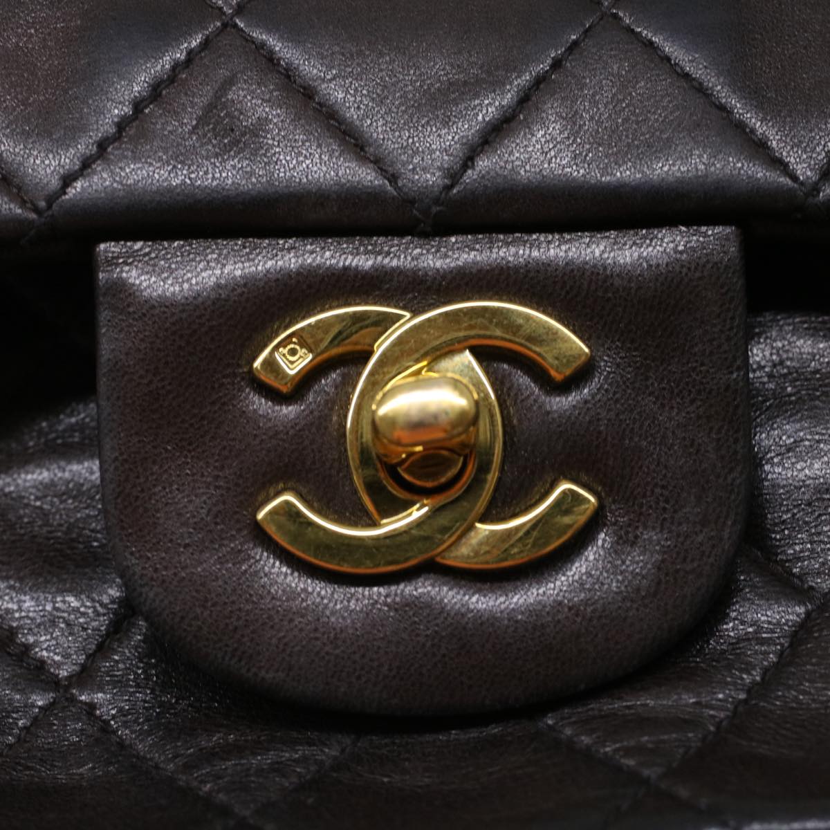 Top Quality Chanel Matelasse Turn Lock Chain Shoulder Bag Lamb Skin Black CC Auth am4540