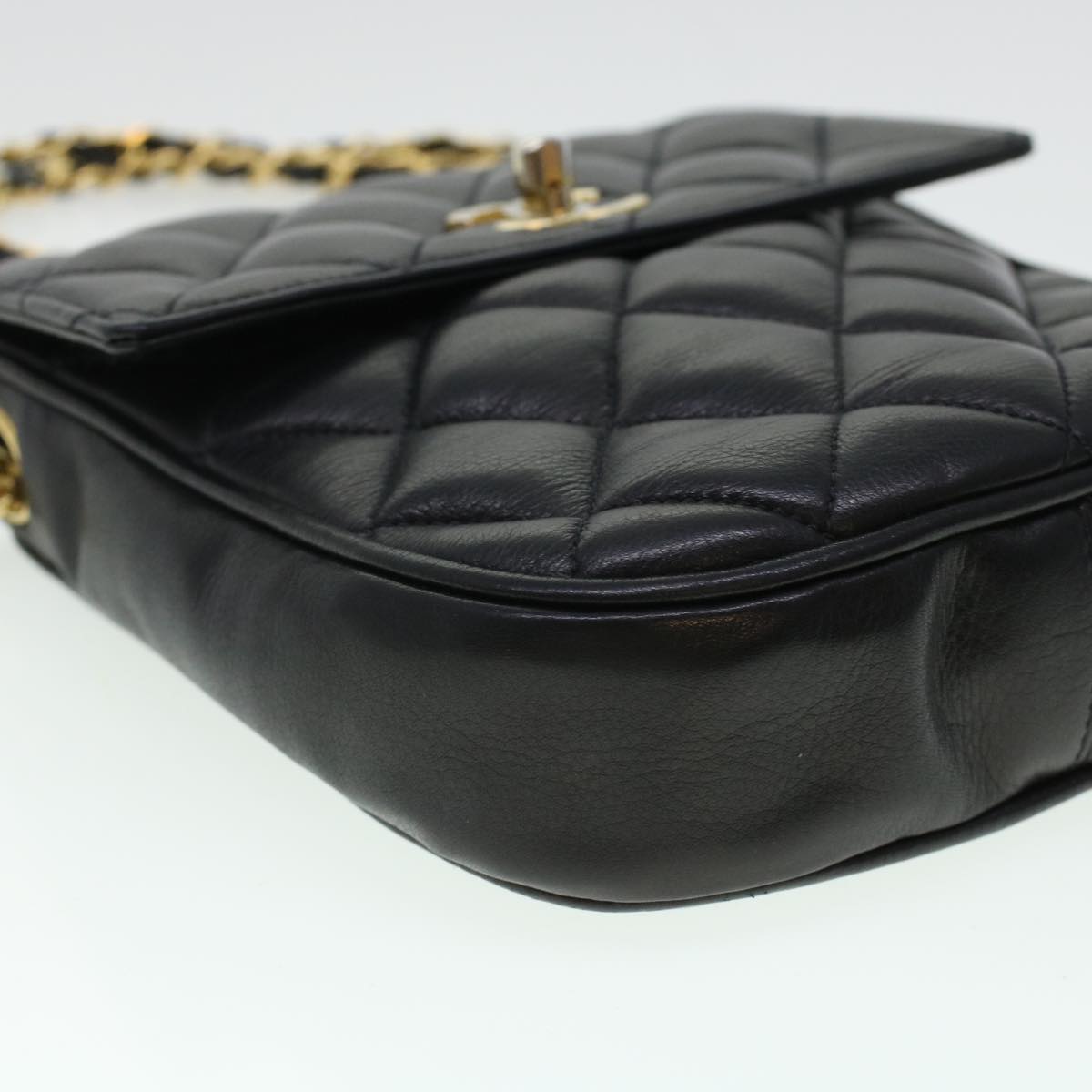 Top Quality Chanel Matelasse Turn Lock Chain Shoulder Bag Lamb Skin Black CC Auth am4542
